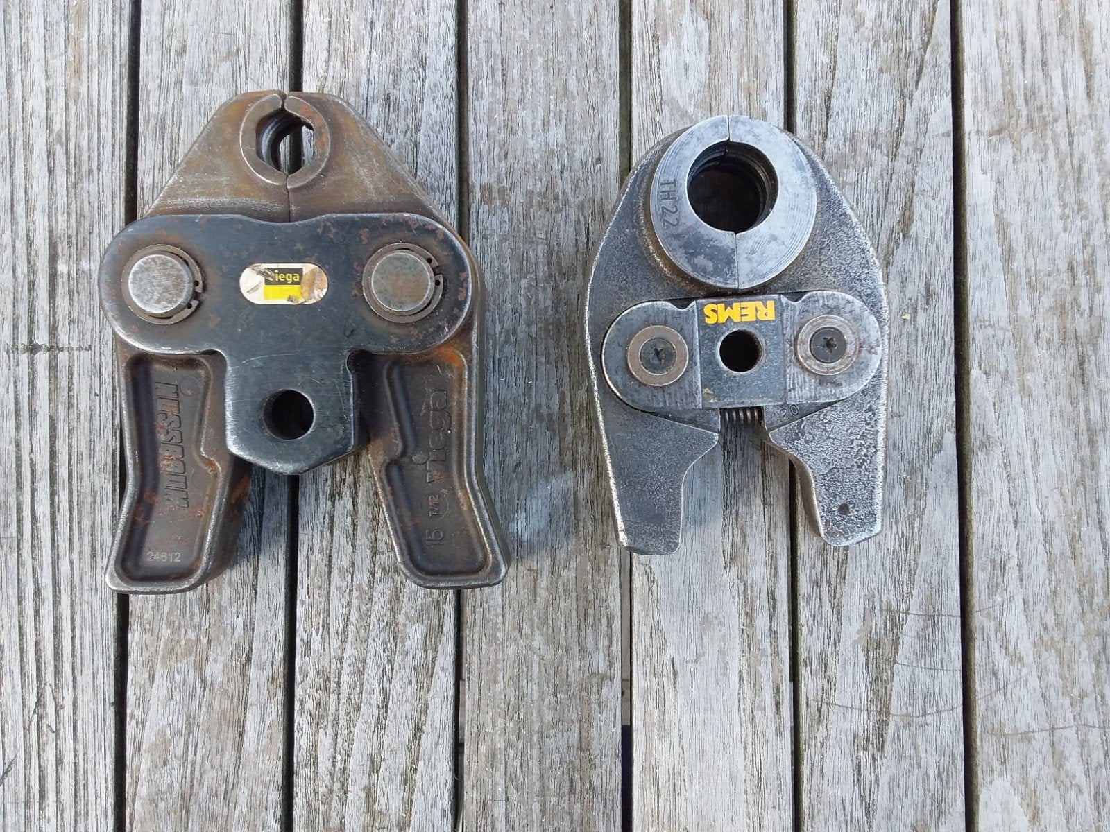2 Persbekken. Viega en Rems., Doe-het-zelf en Verbouw, Ophalen of Verzenden, Gebruikt
