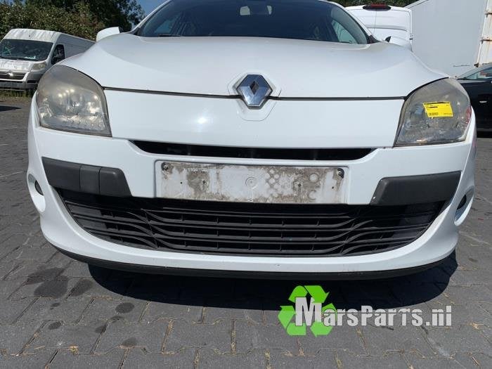 Voorbumper van een Renault Megane, Gebruikt, -, Renault, -