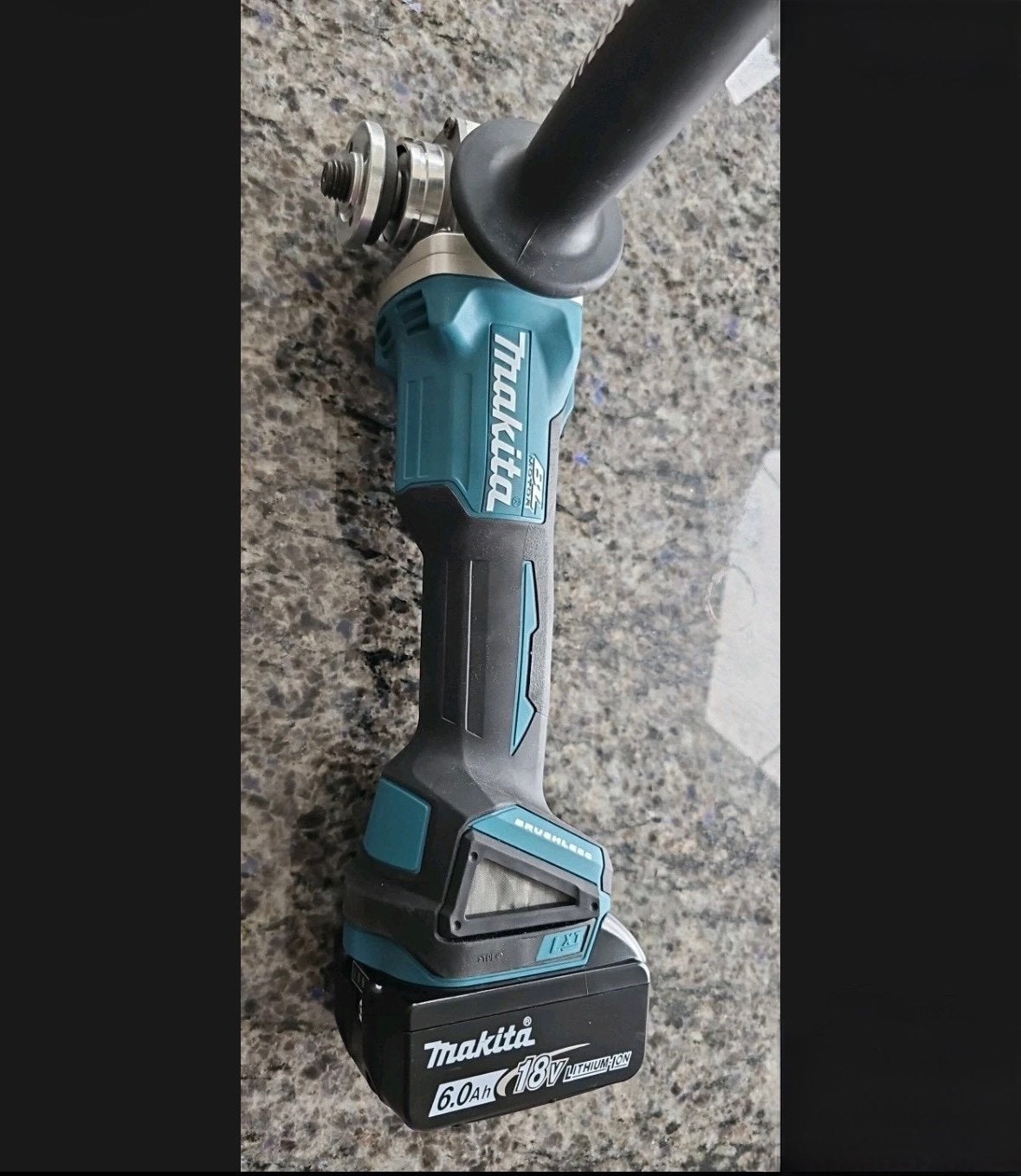 Makita DGA504 18V Haakse Slijper Set + 6.0Ah Accu Nieuw, Verzenden, Zo goed als nieuw, 700 tot 1000 watt, Haakse handslijpmachine