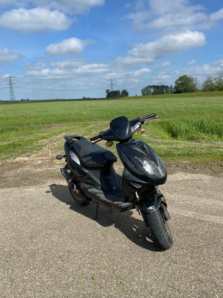 Leuke keeway f act 50 scooter, Fietsen en Brommers, Ophalen, Gebruikt, Overige modellen, Maximaal 45 km/u