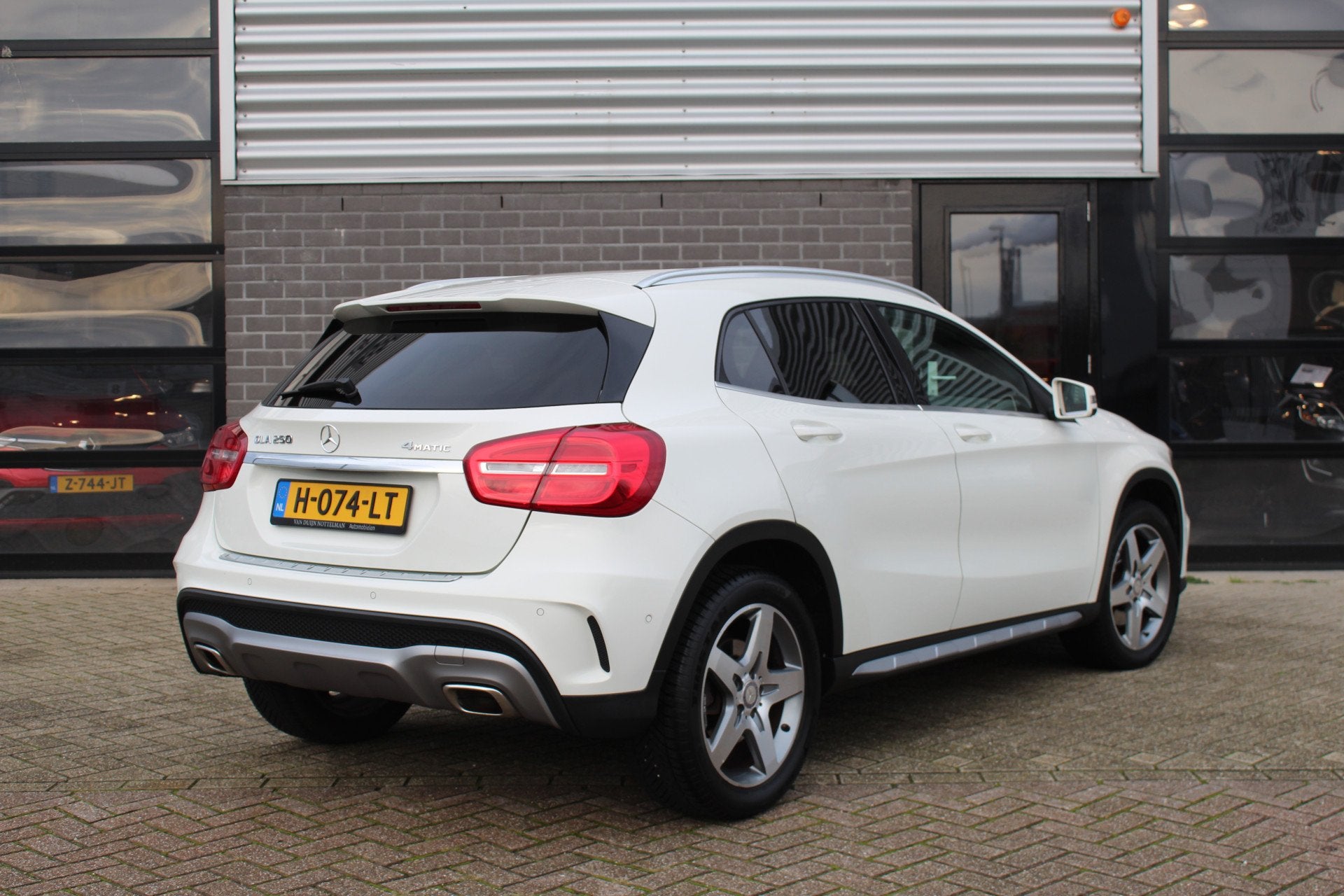 Mercedes-Benz GLA 250 4Matic AMG / Camera / Trekhaak / Xenon, Automaat, 15 km/l, 4 cilinders, Met garantie (alle)
