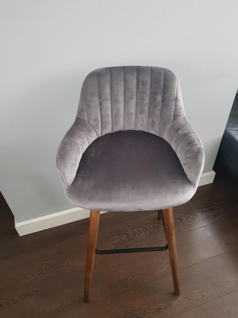 VOORRAAD Luxe Grijs velours barkrukken OP=OP NIEUW, Met voetsteun, 60 tot 90 cm, Nieuw, Ophalen of Verzenden