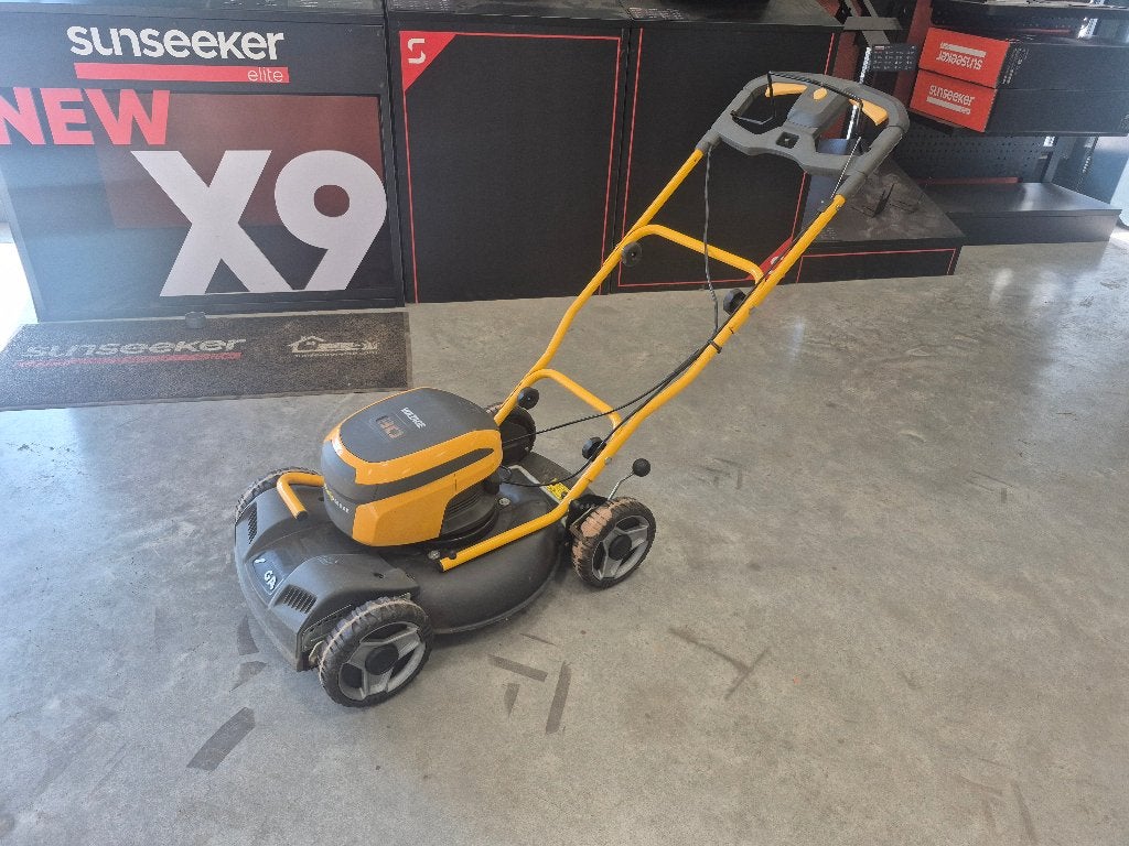 Stiga multiclip 50 sae electrische maaier, Tuin en Terras, Grasmaaiers, Cirkelmaaier, Gebruikt, Stiga, Accu-grasmaaier