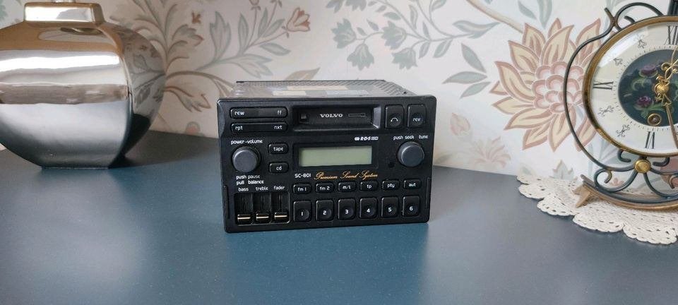 Volvo 850R radio SC-801, origineel, in uitstekende staat, Auto diversen, Ophalen, Zo goed als nieuw