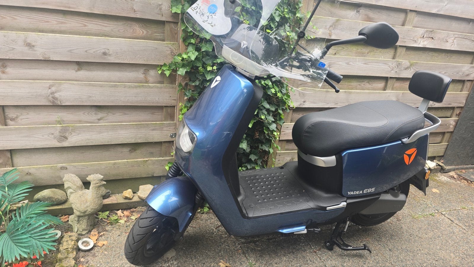 Yadena scooter, Fietsen en Brommers, Snorfietsen en Snorscooters, Zo goed als nieuw, Overige merken, Elektrisch, Ophalen