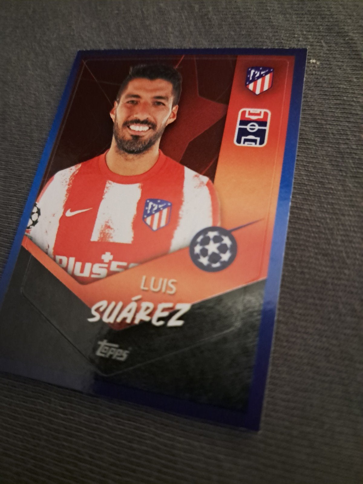 Champions League 2021/22. Luis Suarez sticker. Topps., Ophalen of Verzenden, Zo goed als nieuw, Sticker