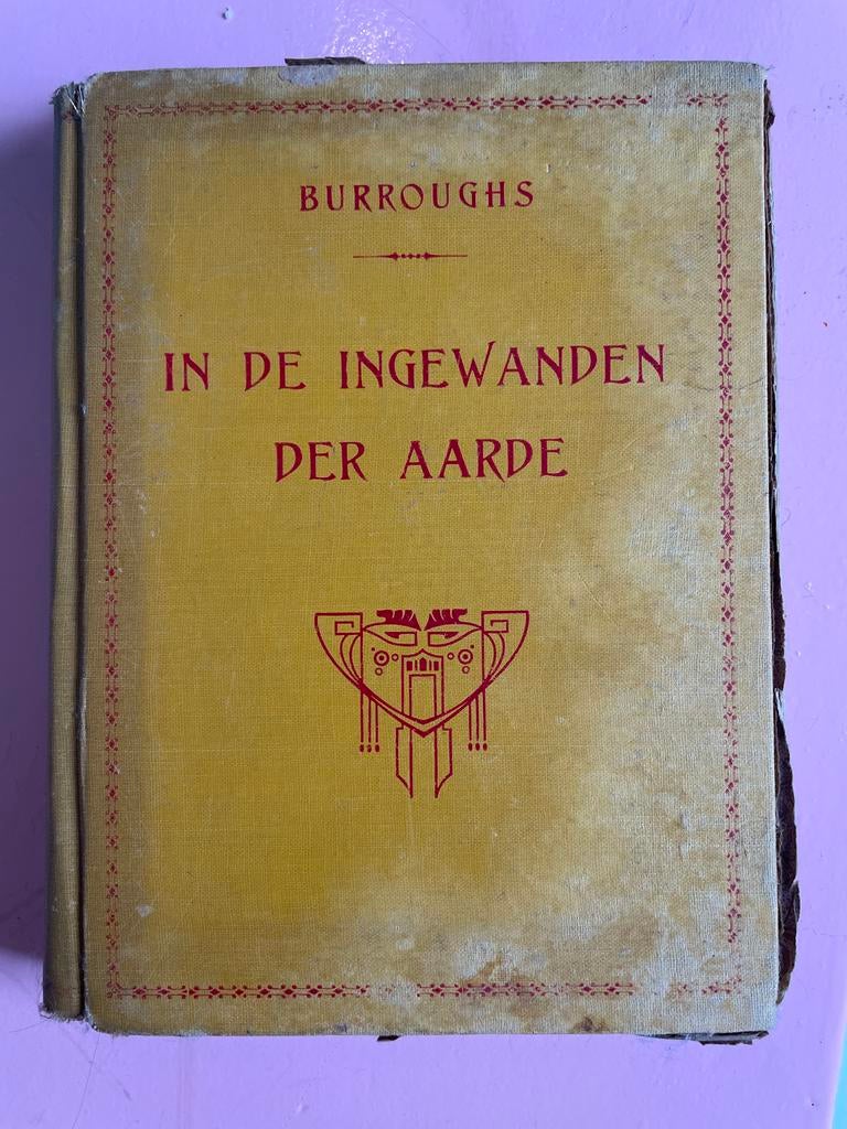 In de ingewanden der aarde van Edgar Burroughs (1923), Antiek en Kunst, Ophalen of Verzenden