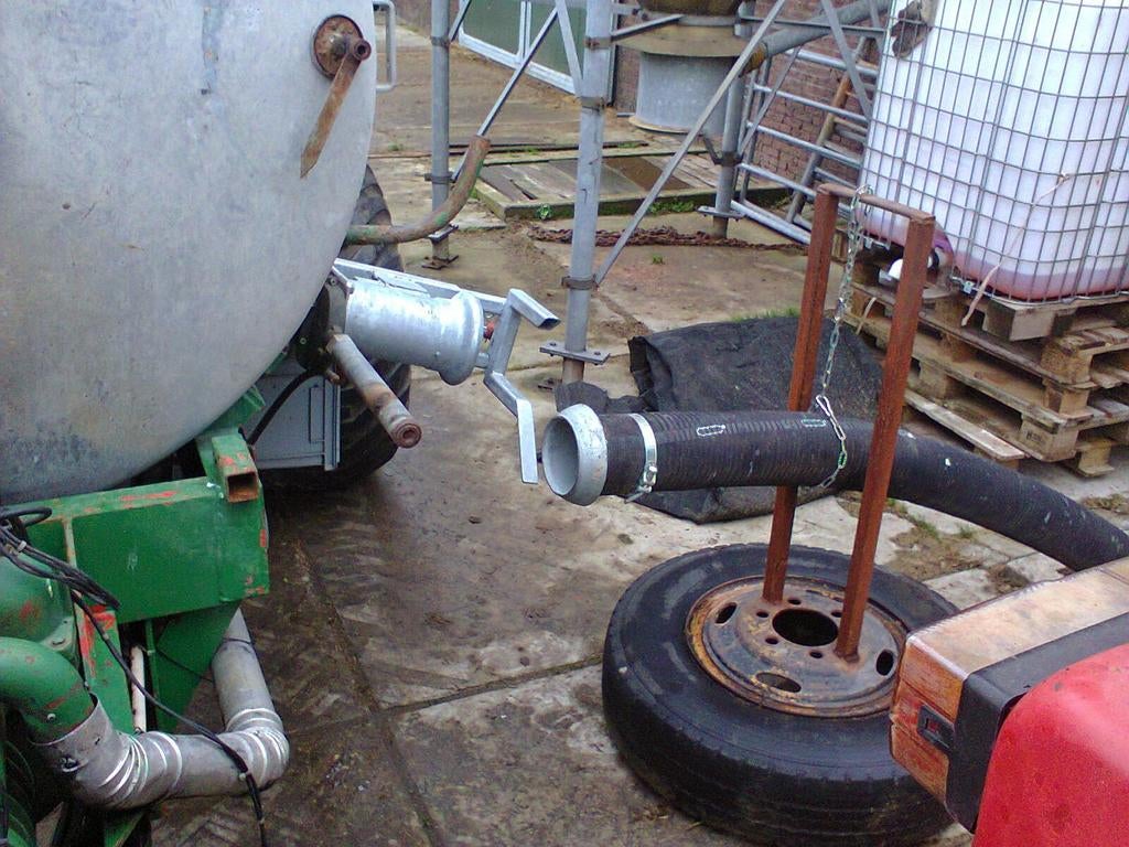 Foto 7 van slangaansluiter slang koppel systeem mesttank koppeling