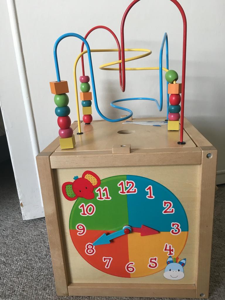 Houten Activiteitenkubus-  mothercare, Kinderen en Baby's, Ophalen of Verzenden, Zo goed als nieuw, Knutselen, Met geluid