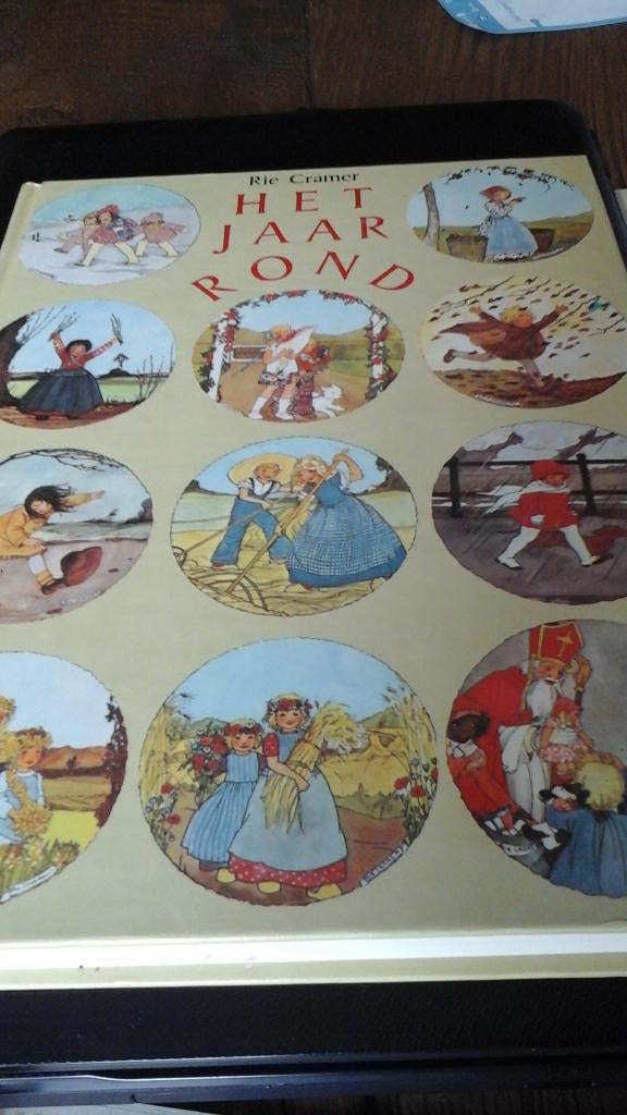 2 maal Rie Cramer., Ophalen of Verzenden, Zo goed als nieuw, Rie Cramer.