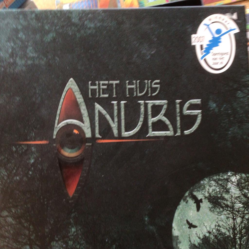 Leuke bordspel: Het Huis Anubis, Hobby en Vrije tijd, Gezelschapsspellen | Bordspellen, Drie of vier spelers, Ophalen of Verzenden