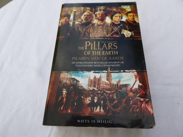 The Pillars Of The Earth; Ken Follett - pilaren vd aarde, Boeken, Ophalen of Verzenden, Gelezen, Ken Follett, Europa overig