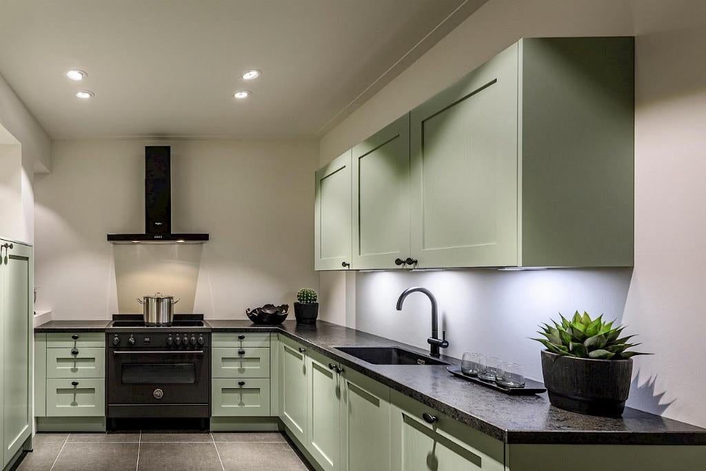 Professioneel keuken montage bedrijf., Huis en Inrichting, Keuken | Complete keukens, Ophalen of Verzenden, Nieuw, Overige typen