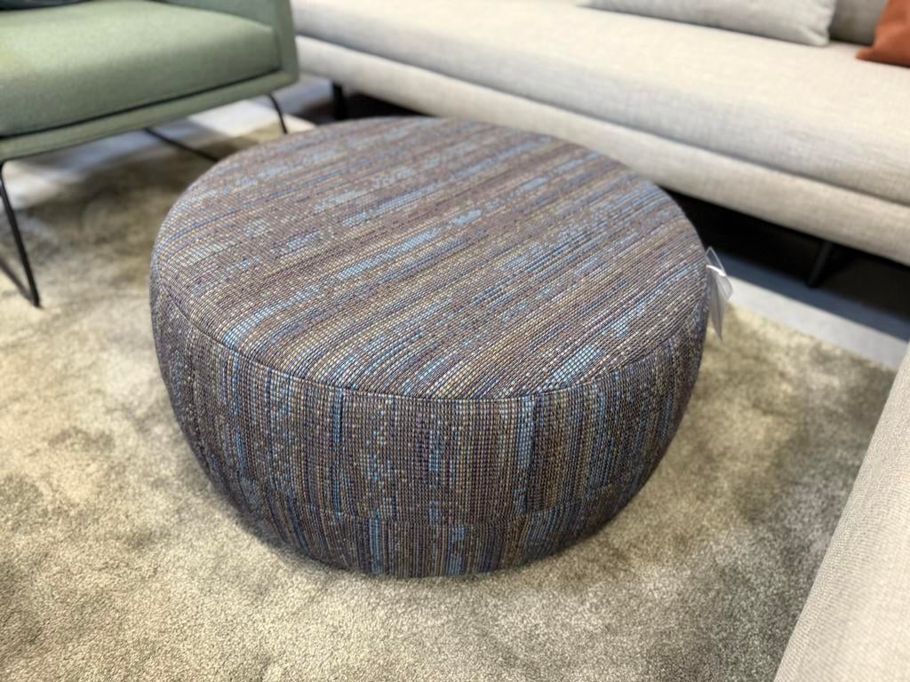 Nieuw Design on Stock Barrell 80 Poef Nevada stof Hocker, Huis en Inrichting, Banken | Voetenbanken en Poefen, Leolux Harvink Jori Rolf Benz Gelderland Pode Eyye Montis
