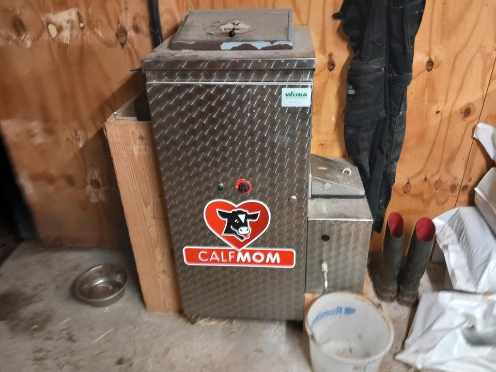 Urban Kalveren drink automaat goed werkend, Dieren en Toebehoren, Runderen, Meerdere dieren