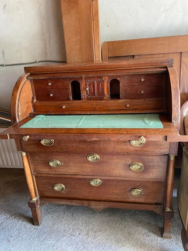 Antiek cilinderbureau, Ophalen