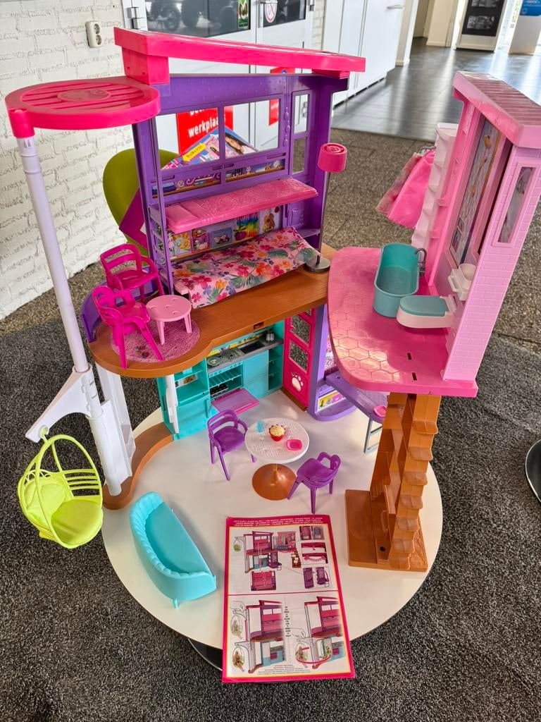 Barbie speelhuis/vakantiehuis met doos., Kinderen en Baby's, Speelgoed | Poppenhuizen, Ophalen, Gebruikt, Poppenhuis