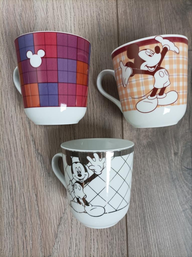 Orginele Disneyland Paris mokken, Ophalen of Verzenden, Aardewerk, Overige stijlen, Kop(pen) en/of Schotel(s)