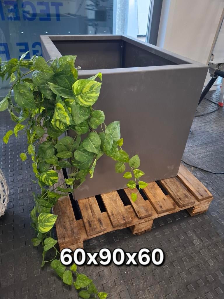 Bloembak/Plantenbak modulair., Tuin en Terras, Bloembakken en Plantenbakken, Zo goed als nieuw, Metaal, Binnen, Balkon, Tuin, 30 tot 60 cm