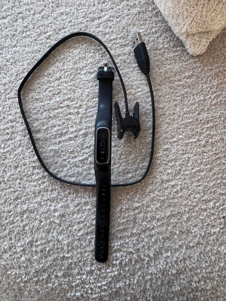 Garmin vivosmart 4, Ophalen of Verzenden, Zo goed als nieuw, Zwart, Android
