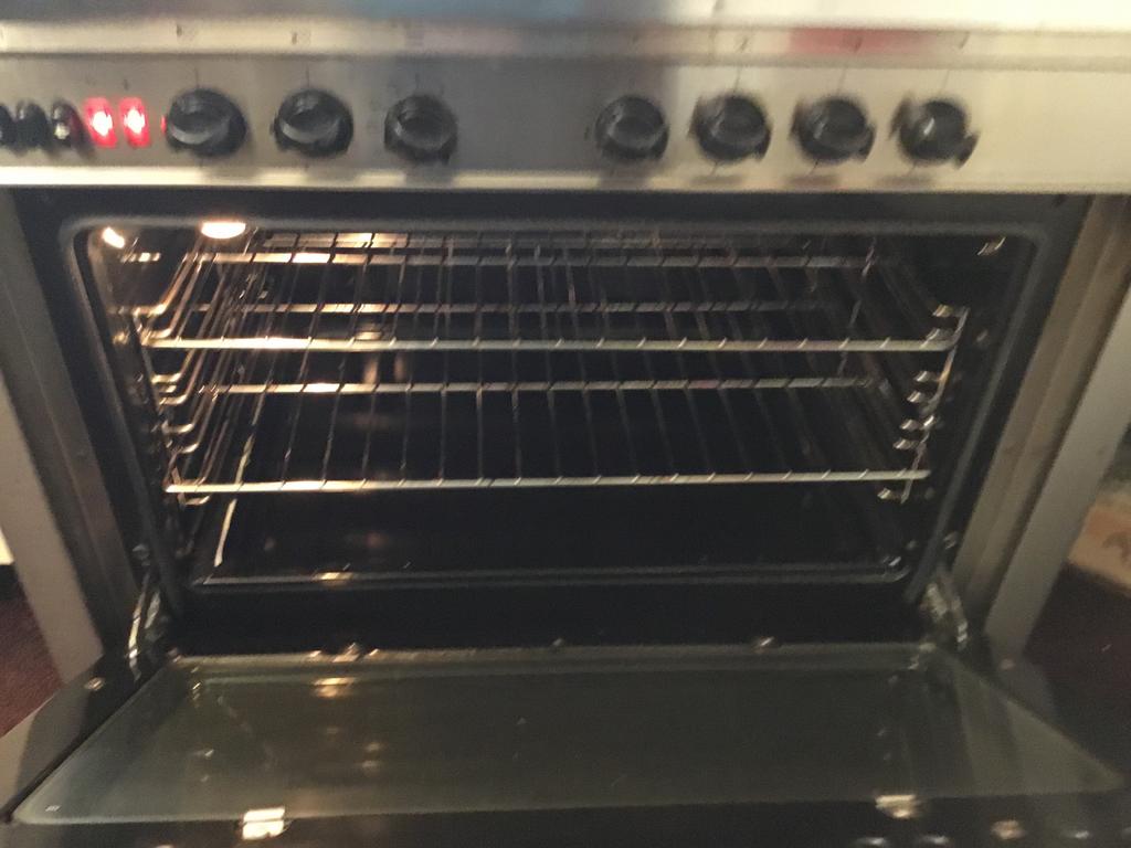 Zes pits gasoven in perfecte staat, 60 cm of meer, Grill, Ophalen of Verzenden, Zo goed als nieuw