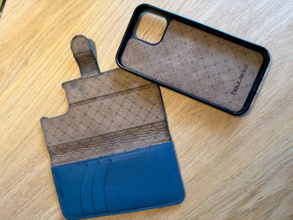 leren telefoonhoes Iphone 12 pro max Bouletta, Telecommunicatie, Ophalen of Verzenden, Gebruikt, IPhone 12 Pro Max, Hoesje of Tasje