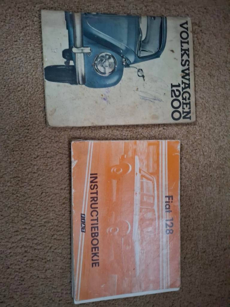 Boekje volkswagem Kever 1200 en Fiat 128, Ophalen