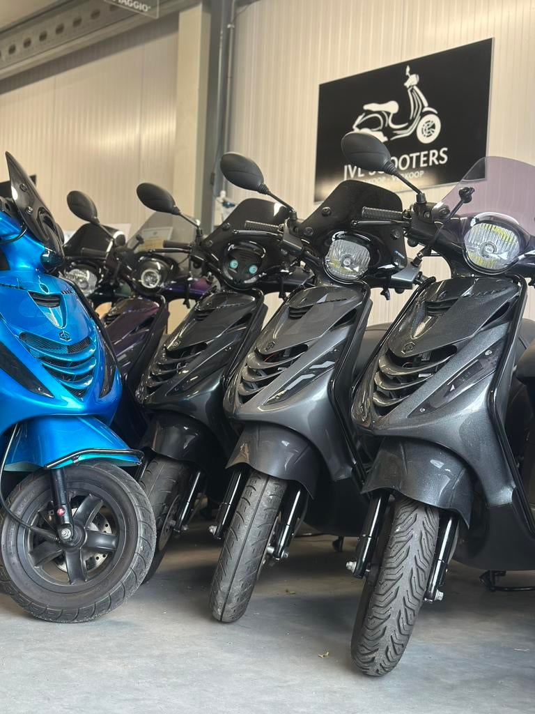 Groot aanbod van Piaggio Zip’s scooters!, Fietsen en Brommers, Scooters | Yamaha, Zo goed als nieuw, Overige modellen, Benzine