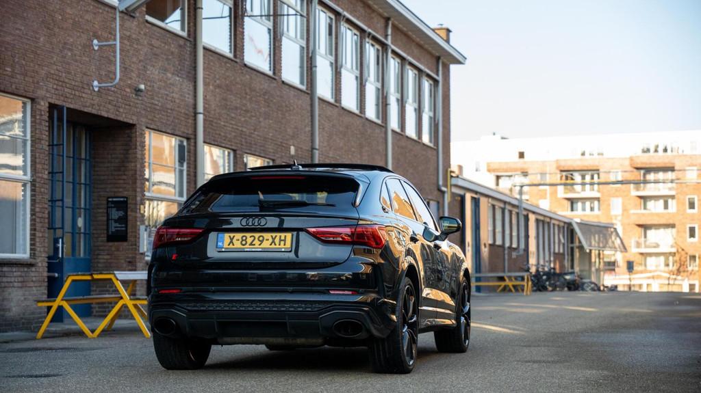 Audi RS Q3 RS Q3 2.5 TFSI PANO|Bang en Olufsen, Auto's, Audi, Automaat, Gebruikt, 1675 kg, Met garantie (alle)