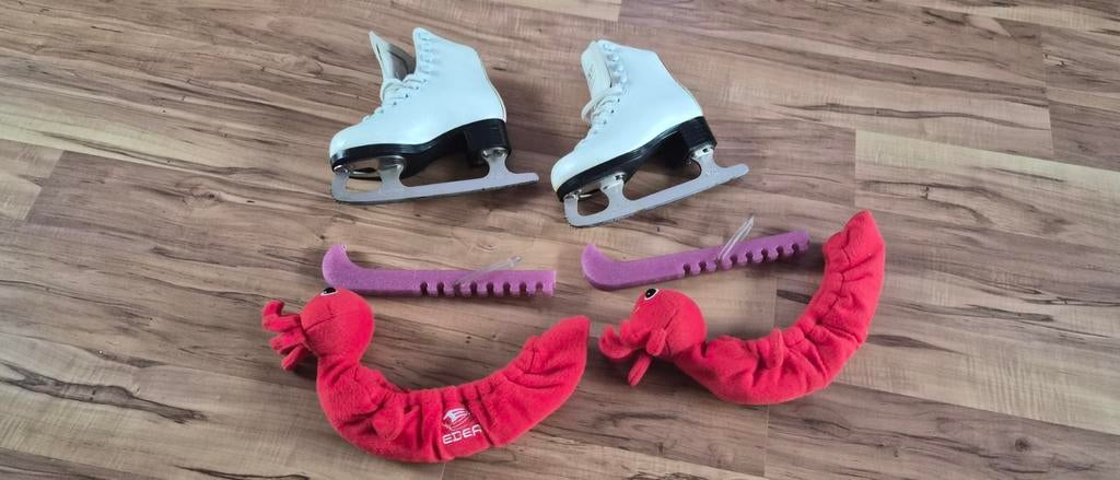 IJshockeyschaatsen maat 26 + beschermers, Ophalen of Verzenden, Gebruikt, Kunstschaatsen, Overige merken