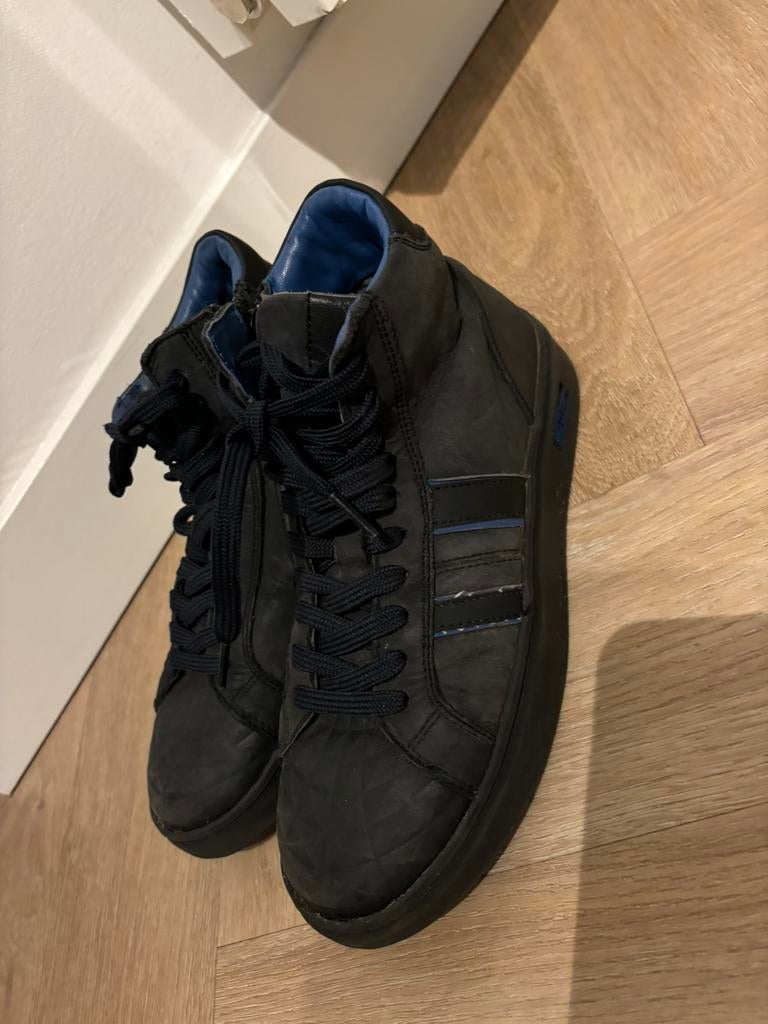 Stoere en stevige jongens schoenen Sub55 maat 35, Ophalen, Schoenen, Zo goed als nieuw, Jongen