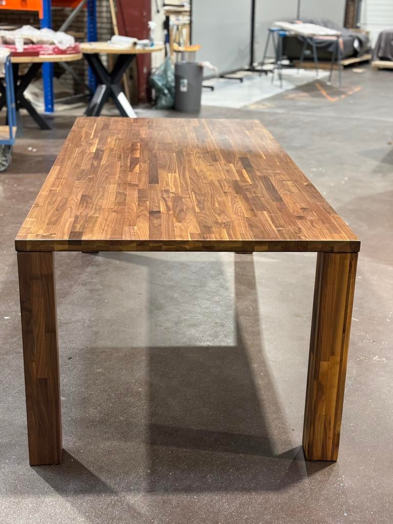 Walnoten tafel 220x100cm met hoekpoten, Huis en Inrichting, Ophalen, 50 tot 100 cm, Vijf personen of meer, Rechthoekig