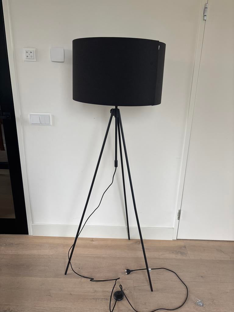 Stijlvolle Zuiver Tripod Vloerlamp, Ophalen, Zo goed als nieuw, Metaal, 150 tot 200 cm
