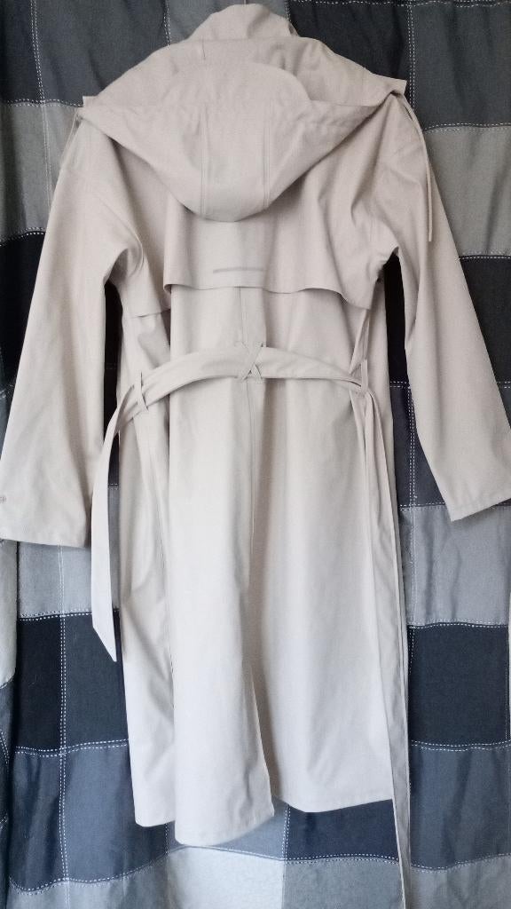 Elegante witte regenjas, Wit, Maat 42/44 (L), Nieuw, Ophalen of Verzenden
