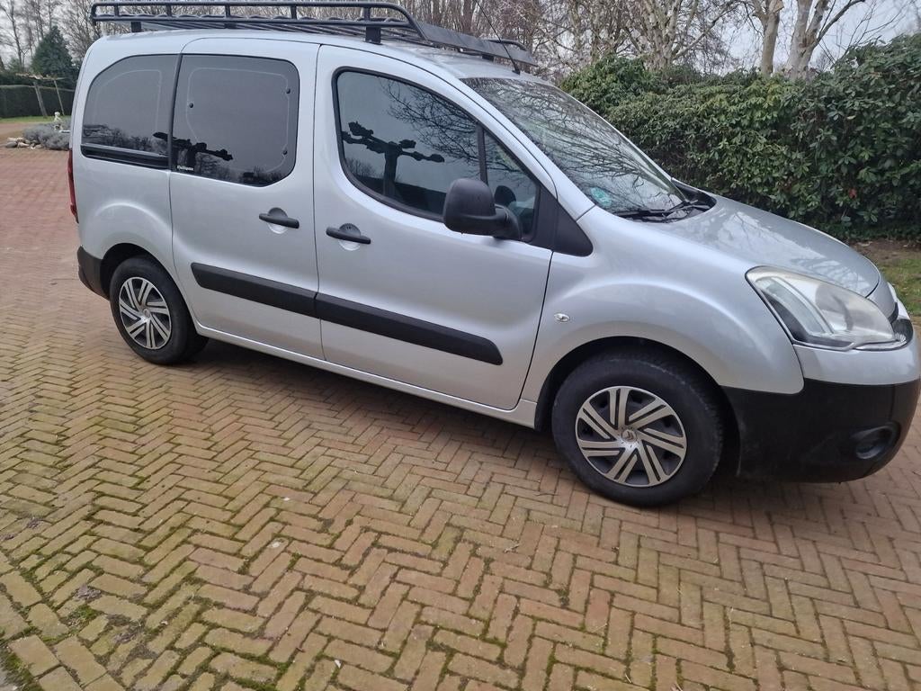 Citroën Berlingo 1.6 72KW 2012 Grijs, Voorwielaandrijving, 15 km/l, 1295 kg, 4 cilinders