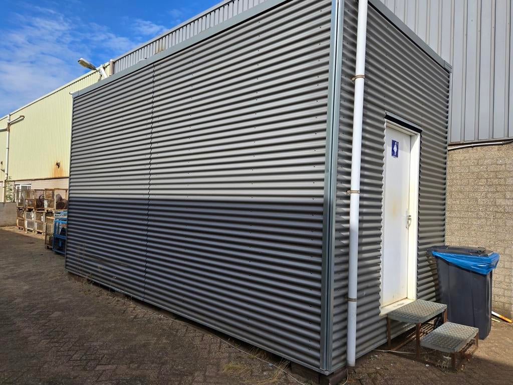 Sanitaire unit, Ophalen