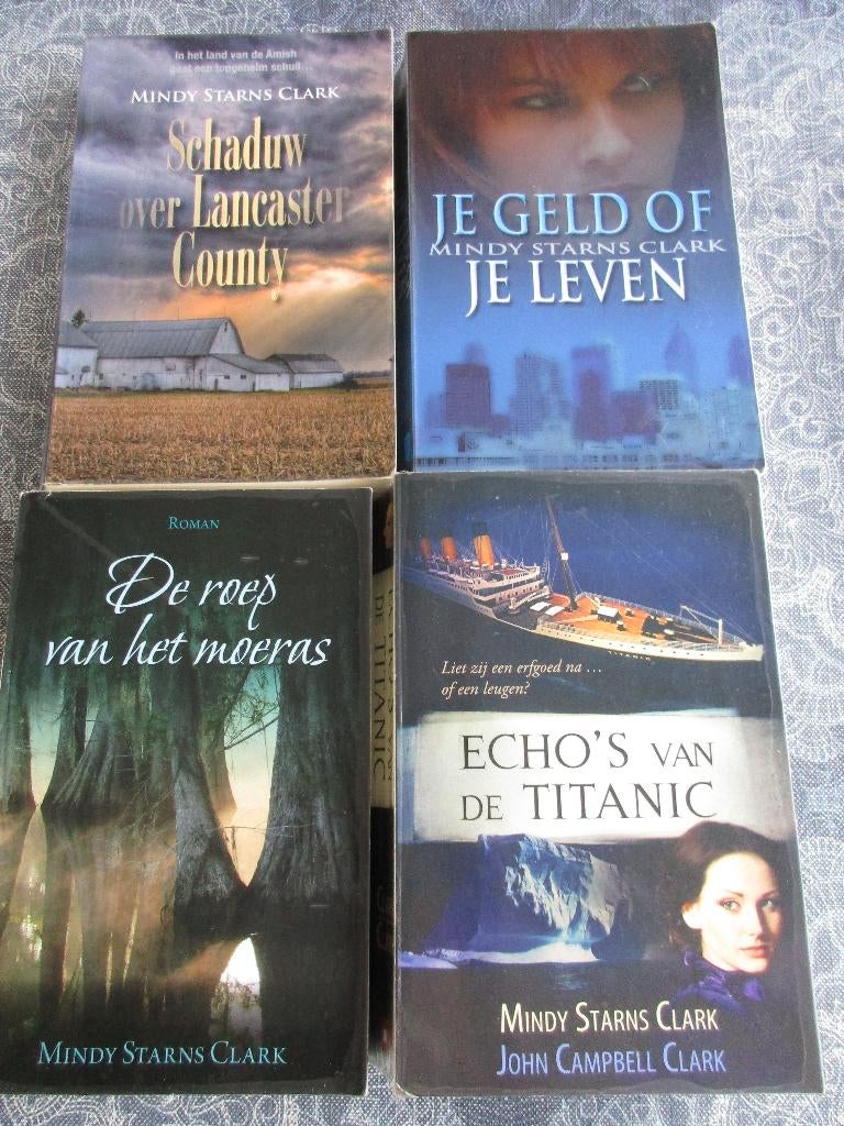 mindy starns clark- 3 x spannend en 2 x Amish, Boeken, Ophalen of Verzenden, Zo goed als nieuw