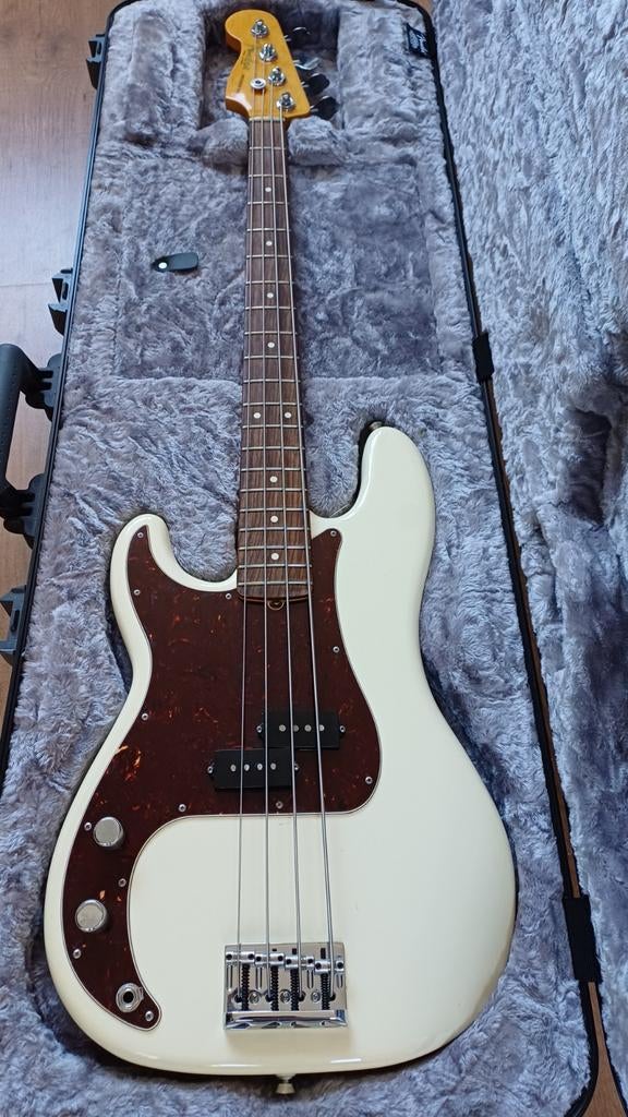 Fender Precision Bass Olympic white USA Linkshandig, Muziek en Instrumenten, Behuizingen en Koffers, Ophalen of Verzenden, Zo goed als nieuw