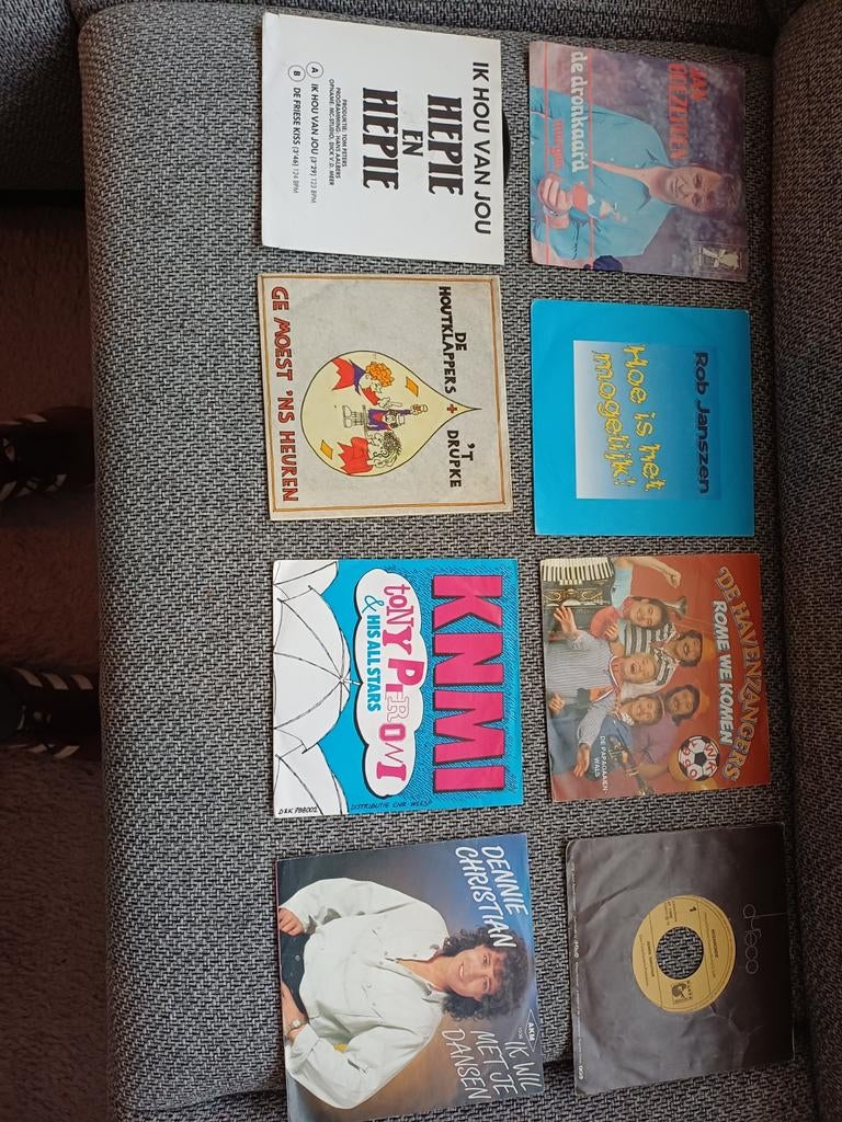 8 Carnaval singles, Ophalen of Verzenden, Gebruikt, Nederlandstalig