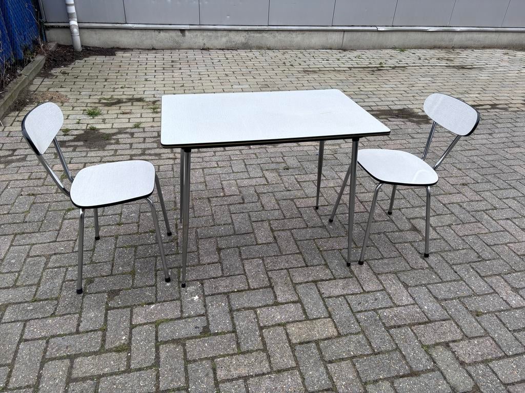 Retro Formica Tafel met 2 Stoelen - Jaren 60/70, Huis en Inrichting, Tafels | Eettafels, Ophalen, Kunststof, Gebruikt, 50 tot 100 cm