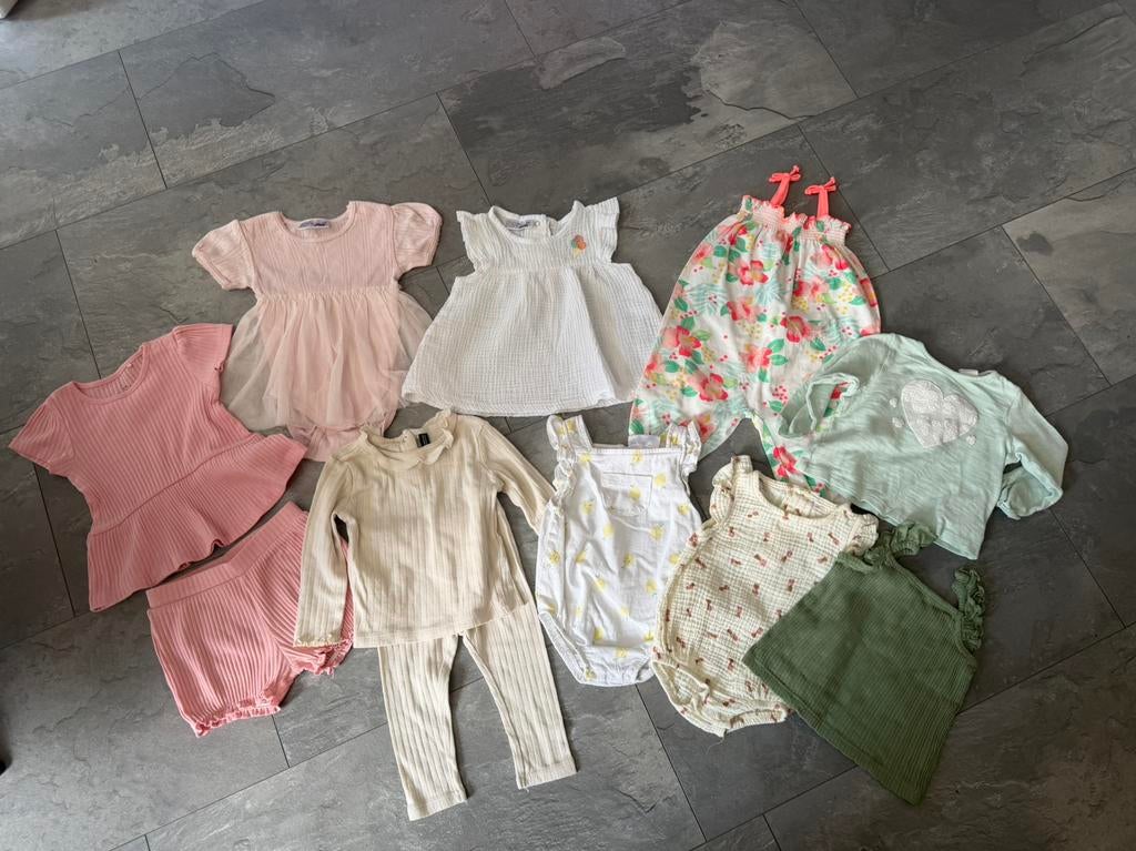 Kleding pakketje maat 68 voor een meisje., Ophalen of Verzenden, Zo goed als nieuw, Maat 62