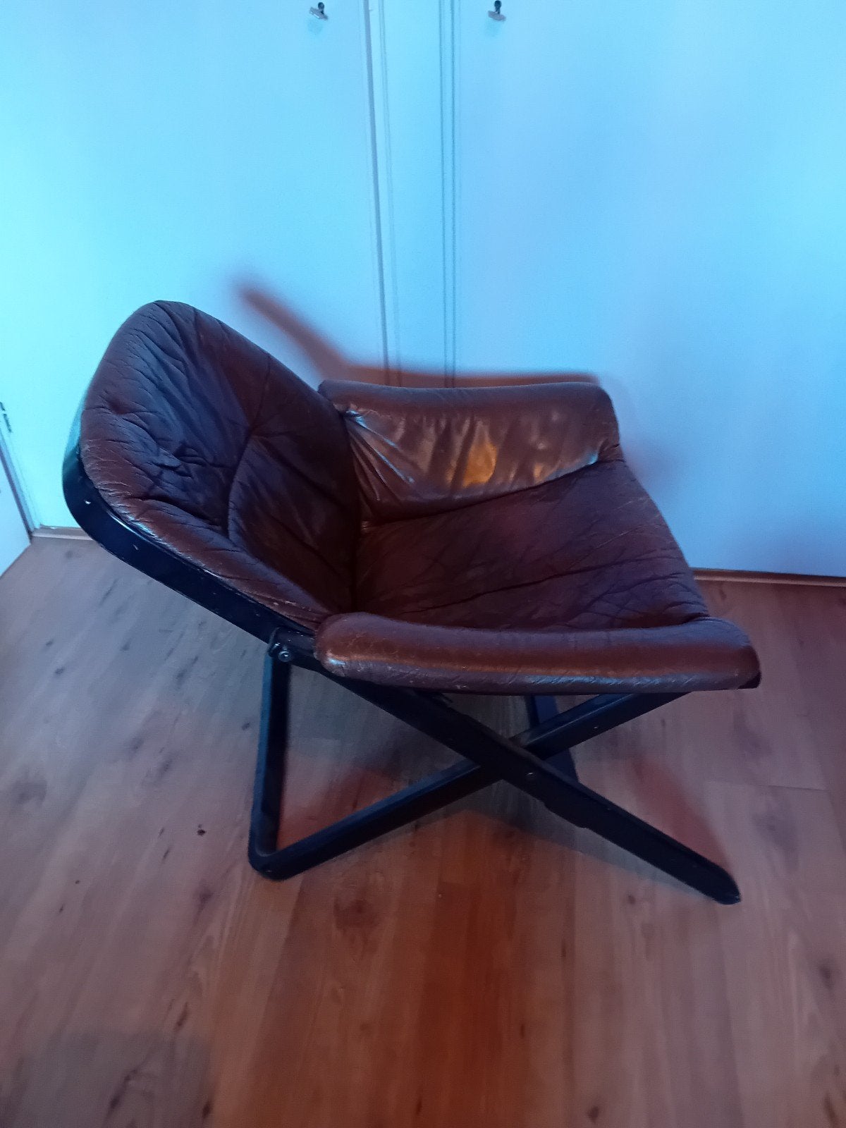 Vintage Bruine Leren stoel Deens design - Comfortabele Kuips, Huis en Inrichting, Ophalen, Gebruikt, Bruin, Vintage, Retro