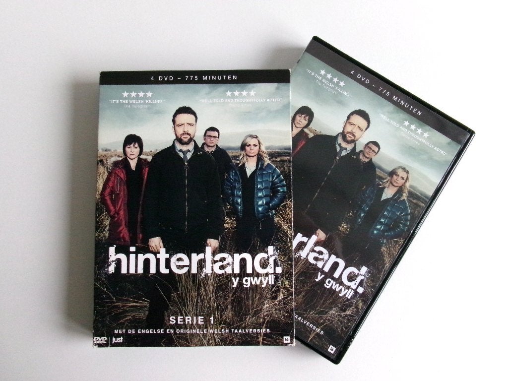4 Disc DVD - Hinterland Y Gwyll Serie 1, Cd's en Dvd's, Vanaf 16 jaar, Ophalen of Verzenden, Zo goed als nieuw, Detective en Krimi