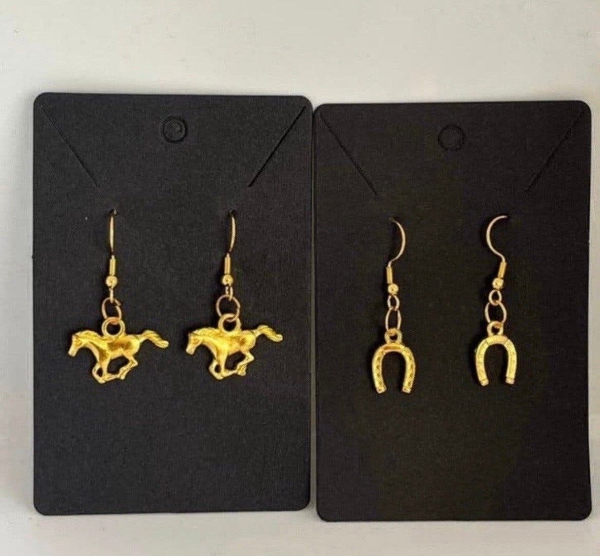 Nieuwe Goudkleurige Oorbellen: Paard & Hoefijzer, Overige materialen, Hangers, Verzenden, Nieuw