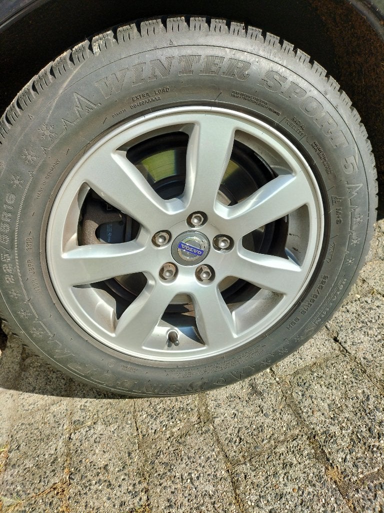 Originele Volvo velgen met Dunlop winterbanden, Auto-onderdelen, Banden en Velgen, Banden en Velgen, Winterbanden, 16 inch, 225 mm