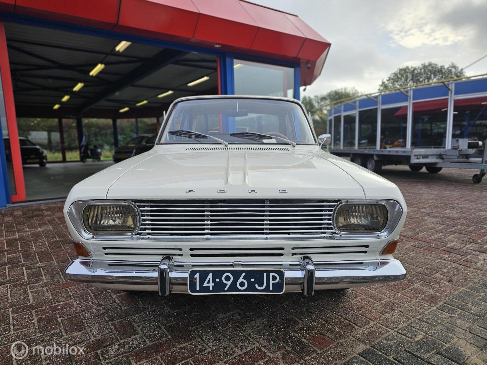 Ford Taunus 15M 1969 | Gerestaureerd | Unieke liefhebbersaut, Stof, Overige modellen, Wit, Origineel Nederlands