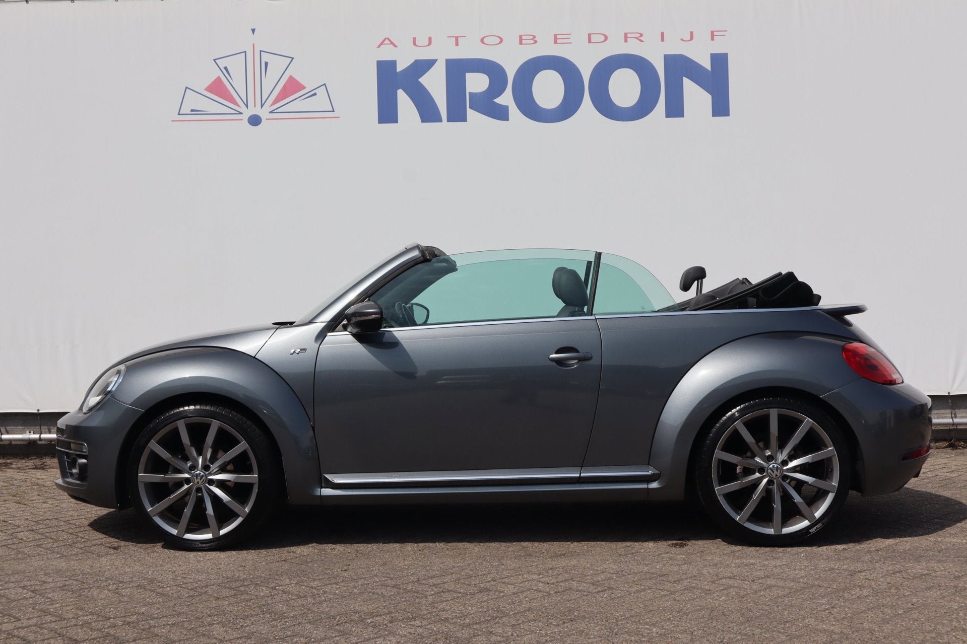 Volkswagen Beetle Cabriolet 1.4 TSI Sport BlueMotion R-line, Auto's, Dealer onderhouden, 1334 kg, Gebruikt, 4 cilinders