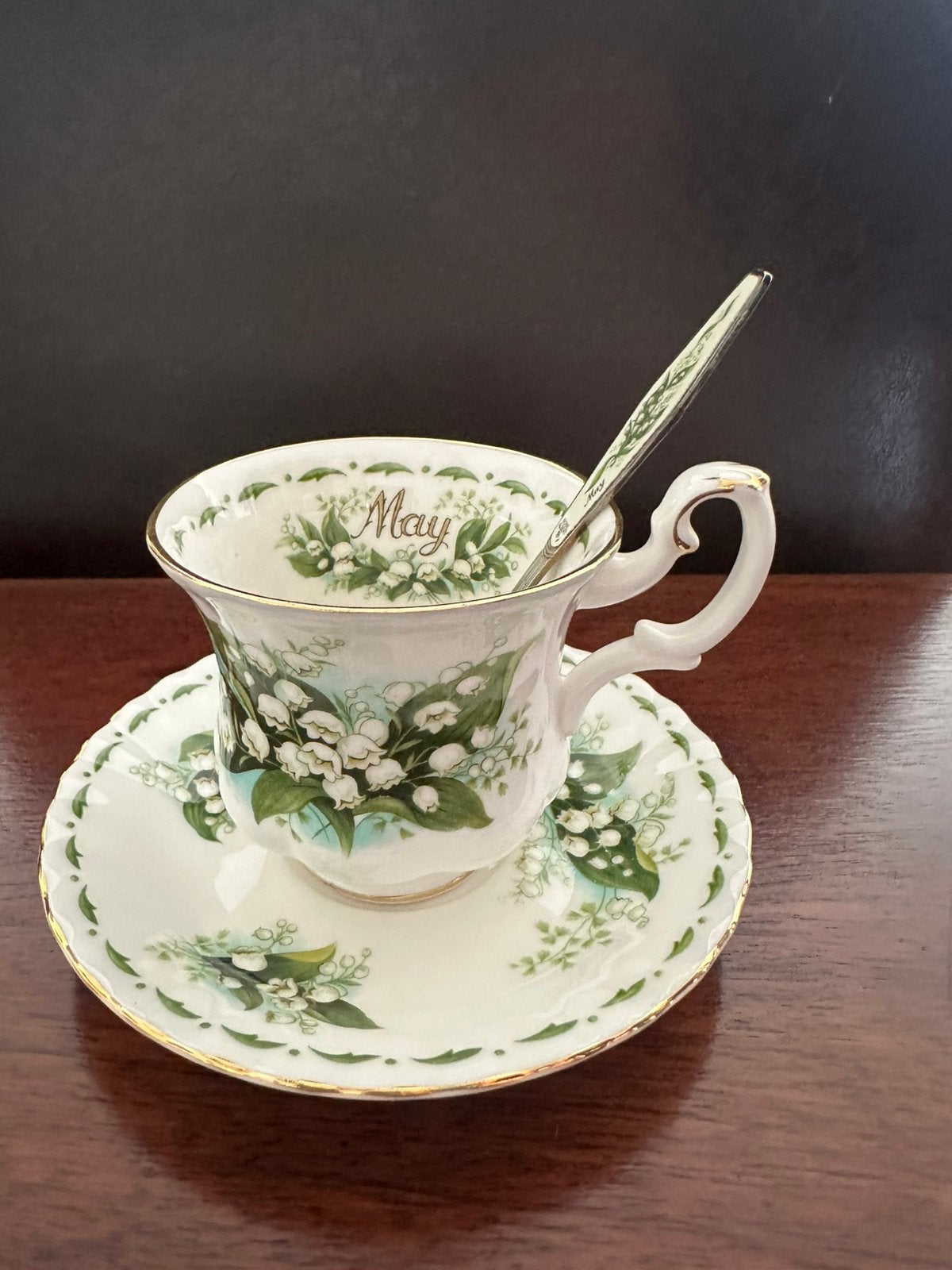 Royal Albert May, Ophalen