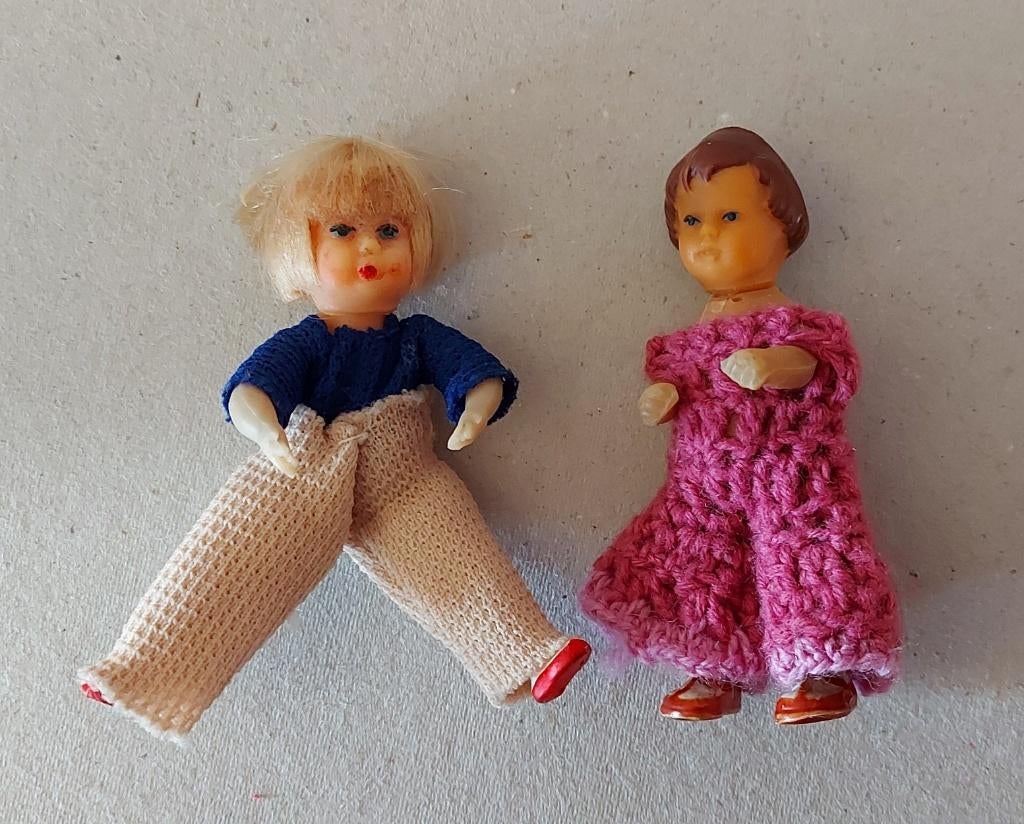 Vintage 2 ARI poppetjes poppenhuis Germany, Verzamelen, Poppenhuizen en Toebehoren, Ophalen of Verzenden, Gebruikt, Popje