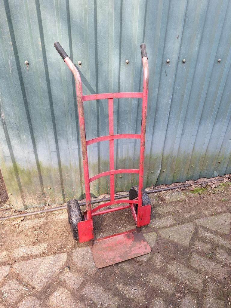 Steekwagen met anti lek banden, 60 tot 80 liter, Ophalen, Gebruikt, Steekwagen